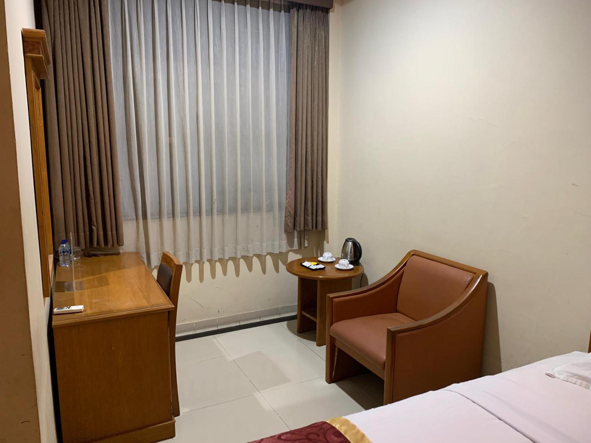 Enhaii Hotel Bandung Exteriör bild